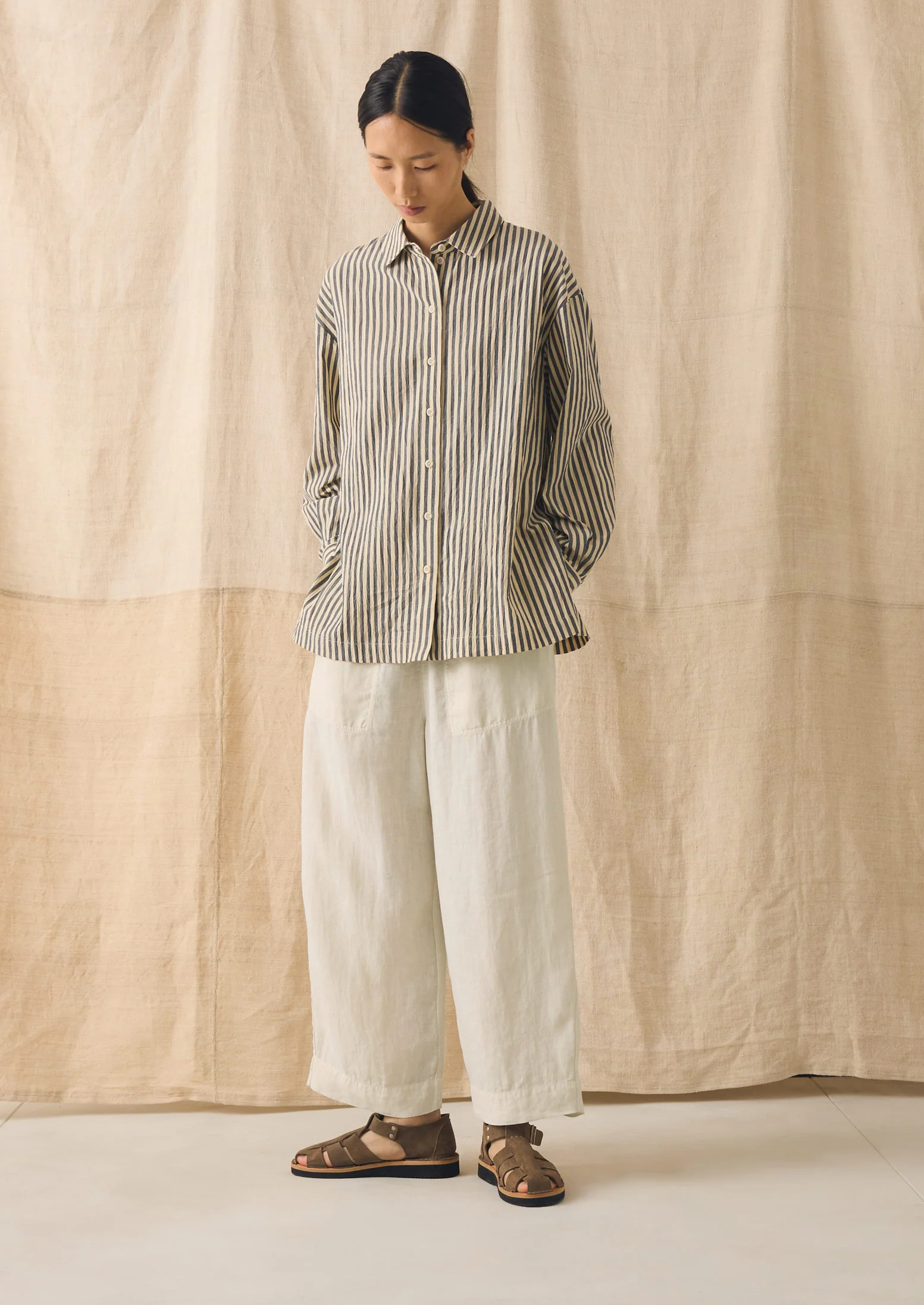 Garment Dyed Linen Barrel Leg Trousers | Oat - Image 4
