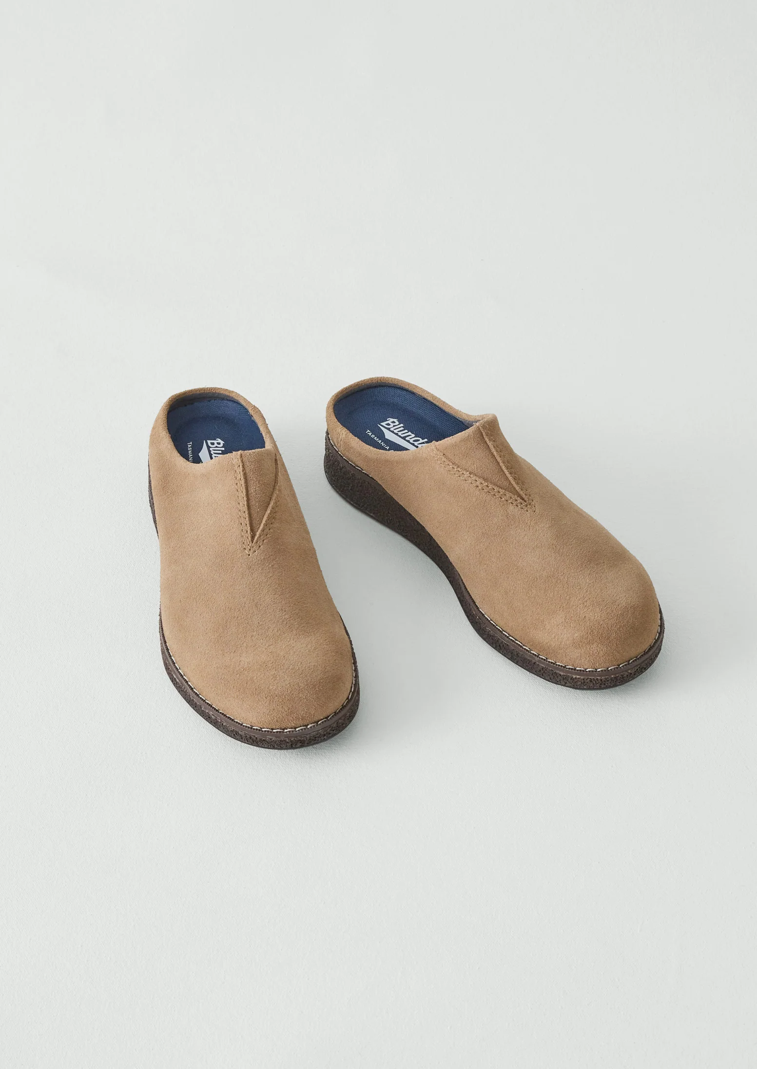Blundstone Cork Suede Slip On Clogs | Sand