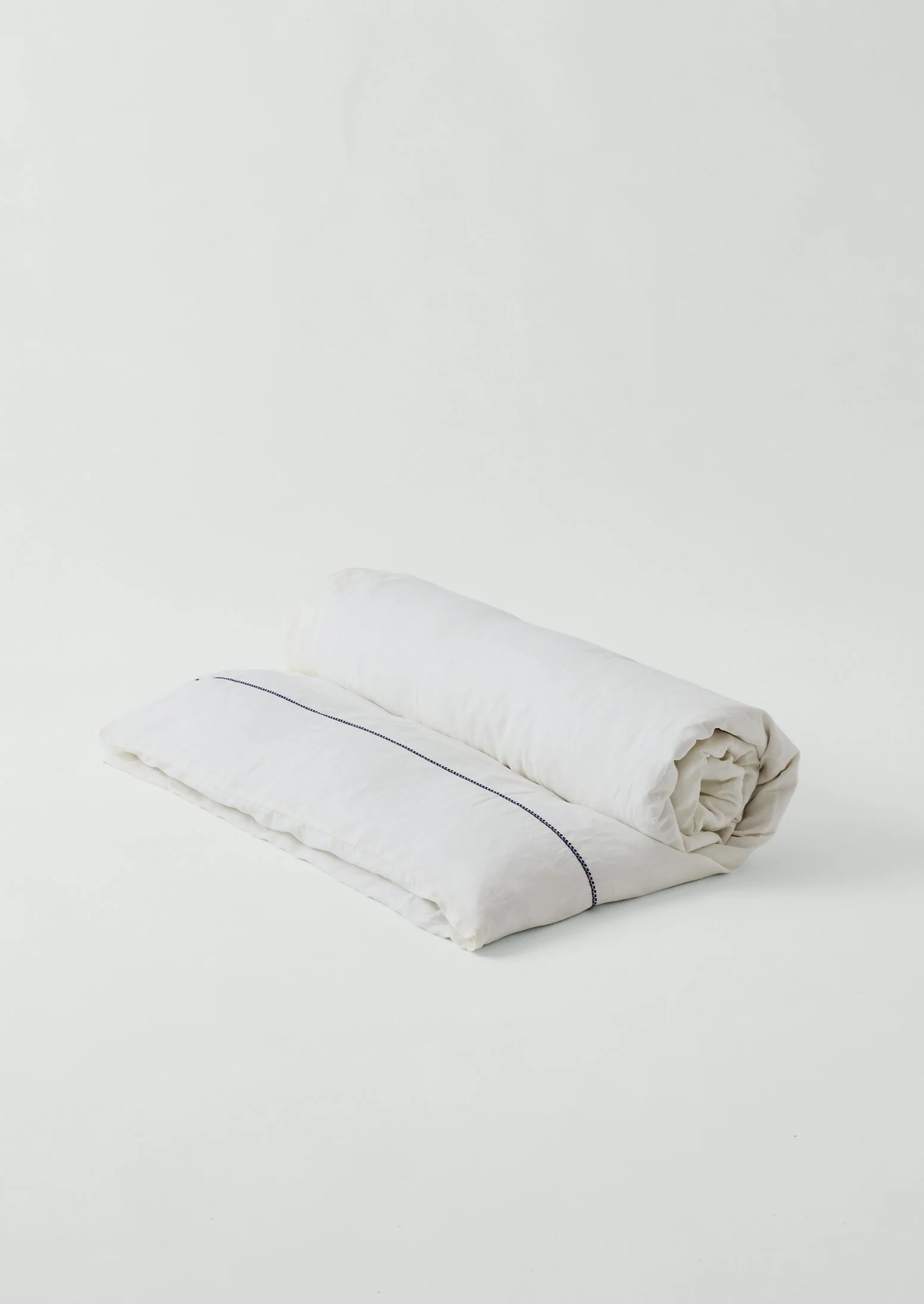 Bud Embroidered Duvet Cover | Ivory/Delft Blue
