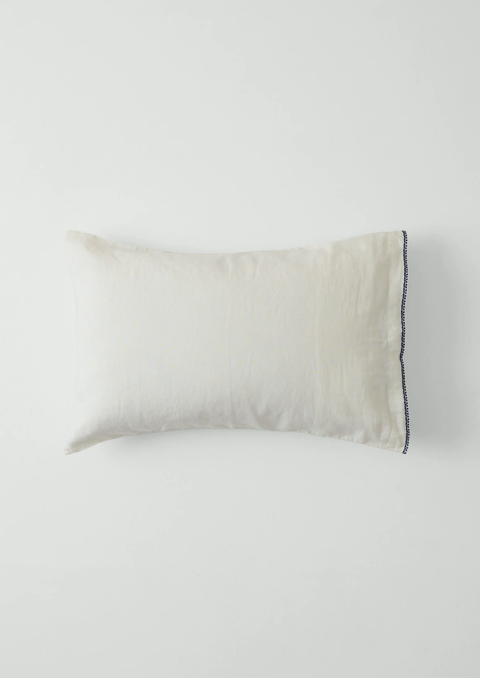 Bud Embroidered Housewife Pillowcase Set | Ivory/Delft Blue