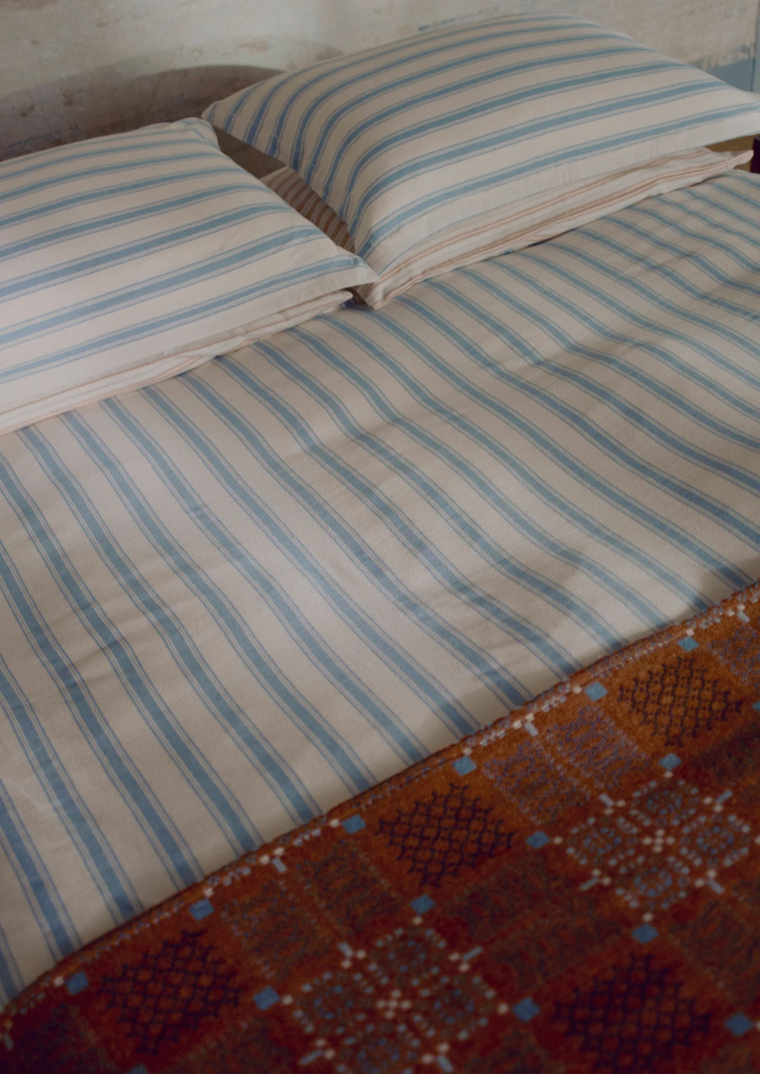 Fjord Stripe Cotton Flannel Oxford Pillowcase Set | Washed Blue/Ecru - Image 2