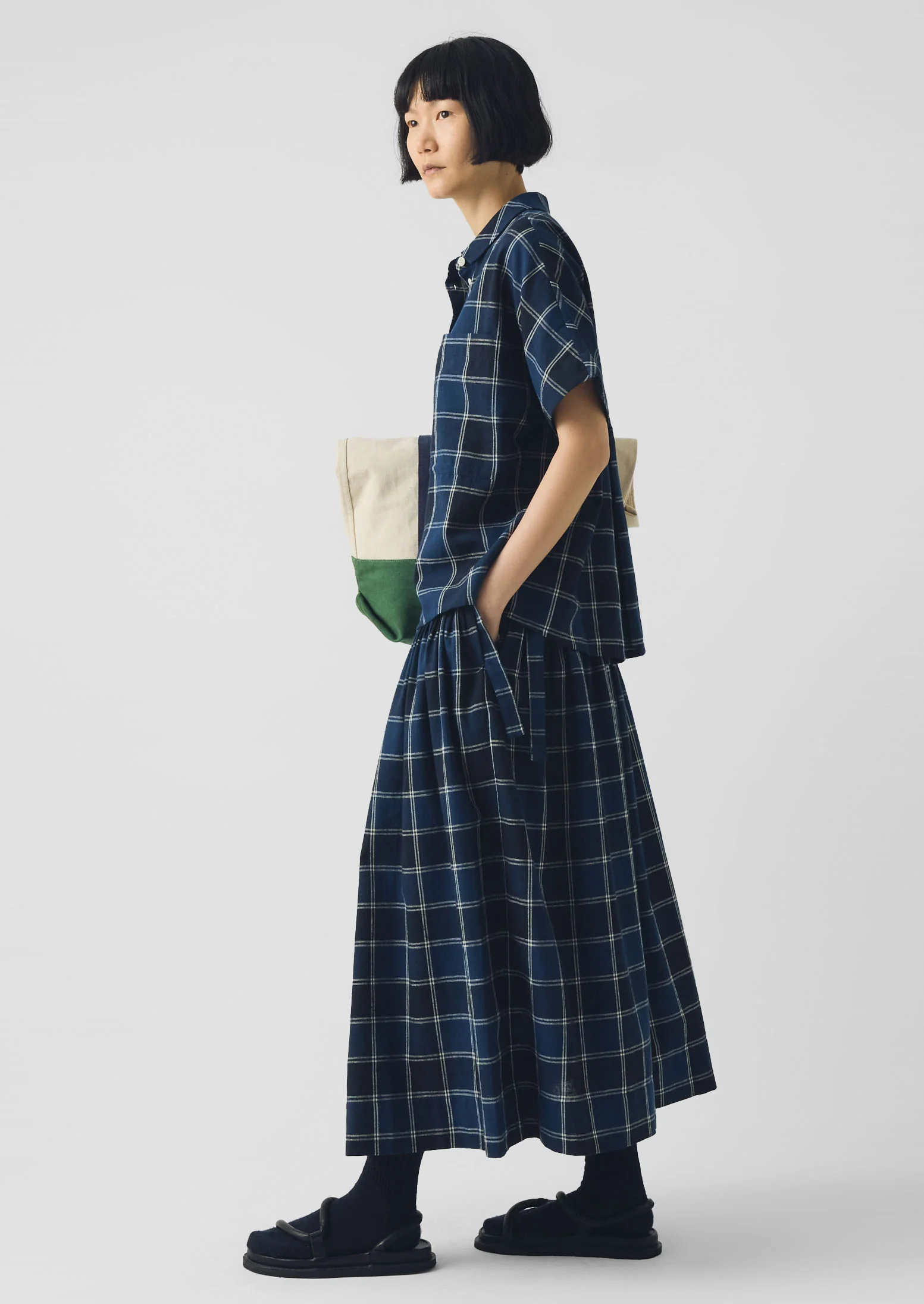 Market Check Pleated Cotton Linen Skirt | Denim Blue - Image 5