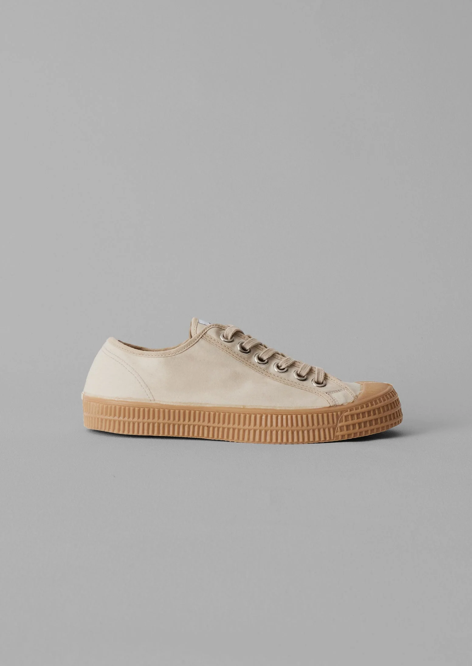 Novesta Star Master Waxed Cotton Plimsolls | Birch - Image 2