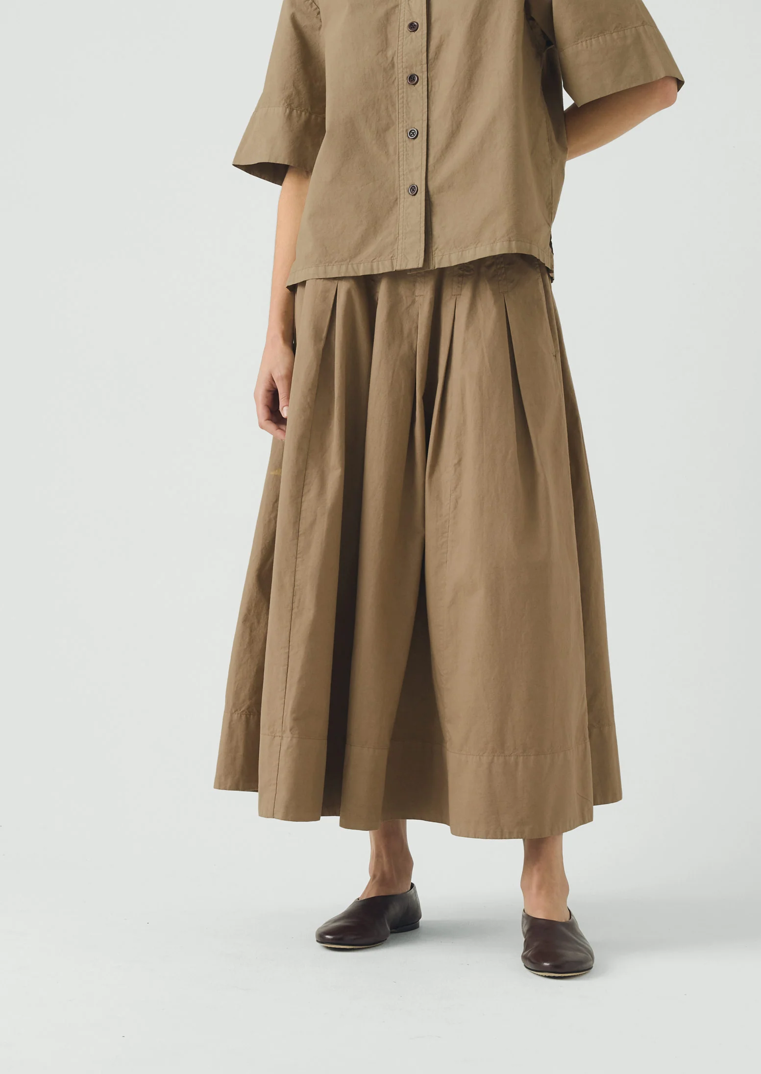 Pleated Cotton Linen Poplin Skirt | Ash Brown - Image 3