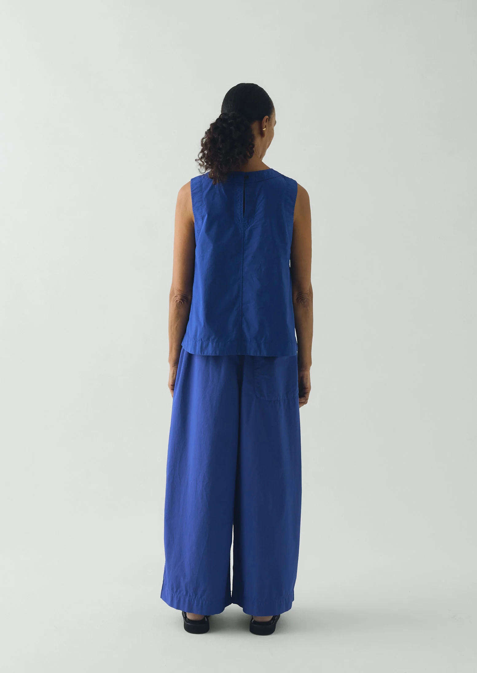 Pleated Pull On Cotton Poplin Trousers | Carmine Blue - Image 5