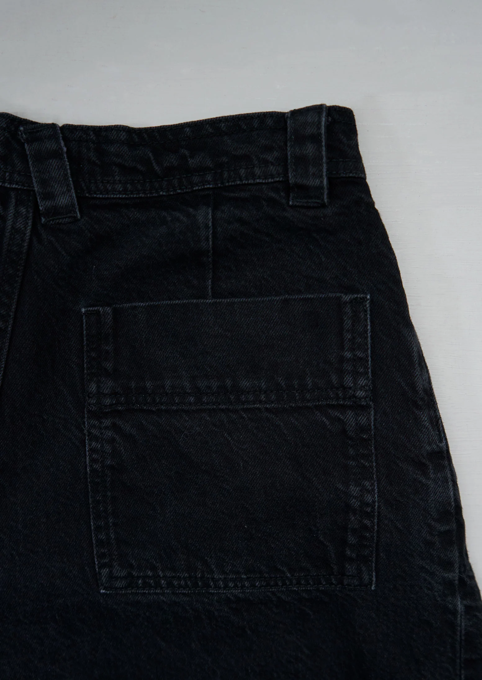 Reworn Denim Pleat Front Trousers Size 14 (1154) | Carbon Black - Image 2