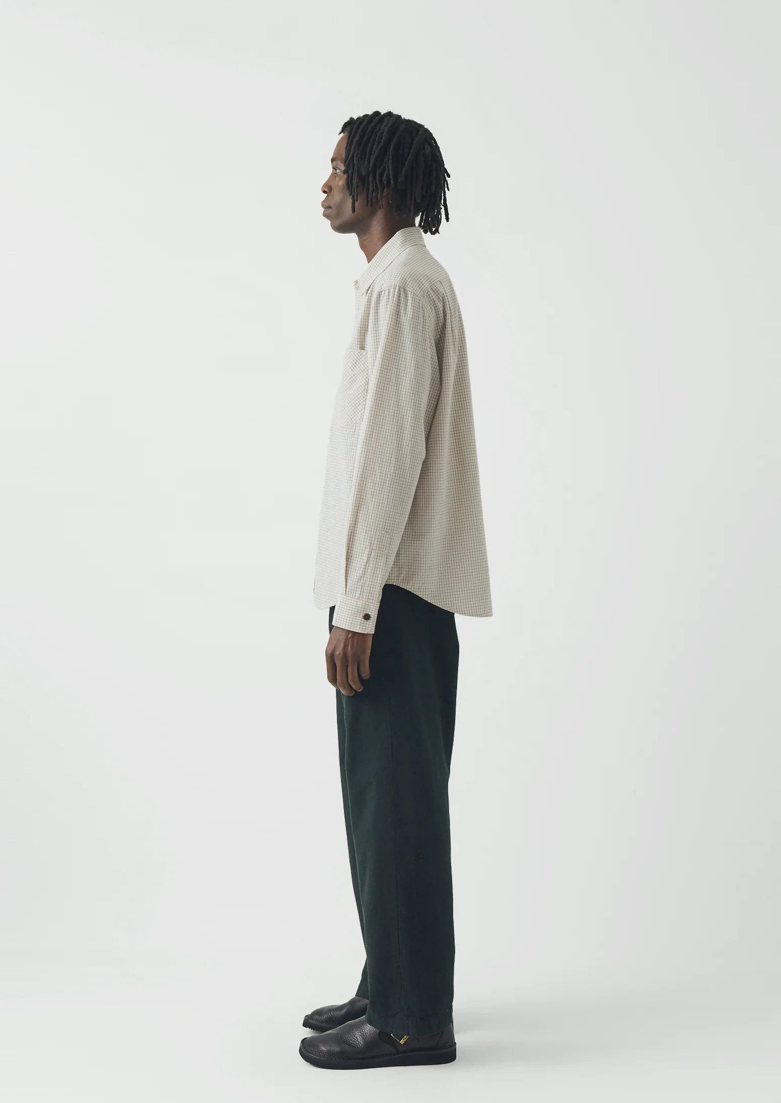 Rory Overdyed Micro Houndstooth Cotton Trousers | Oil Green - Image 4