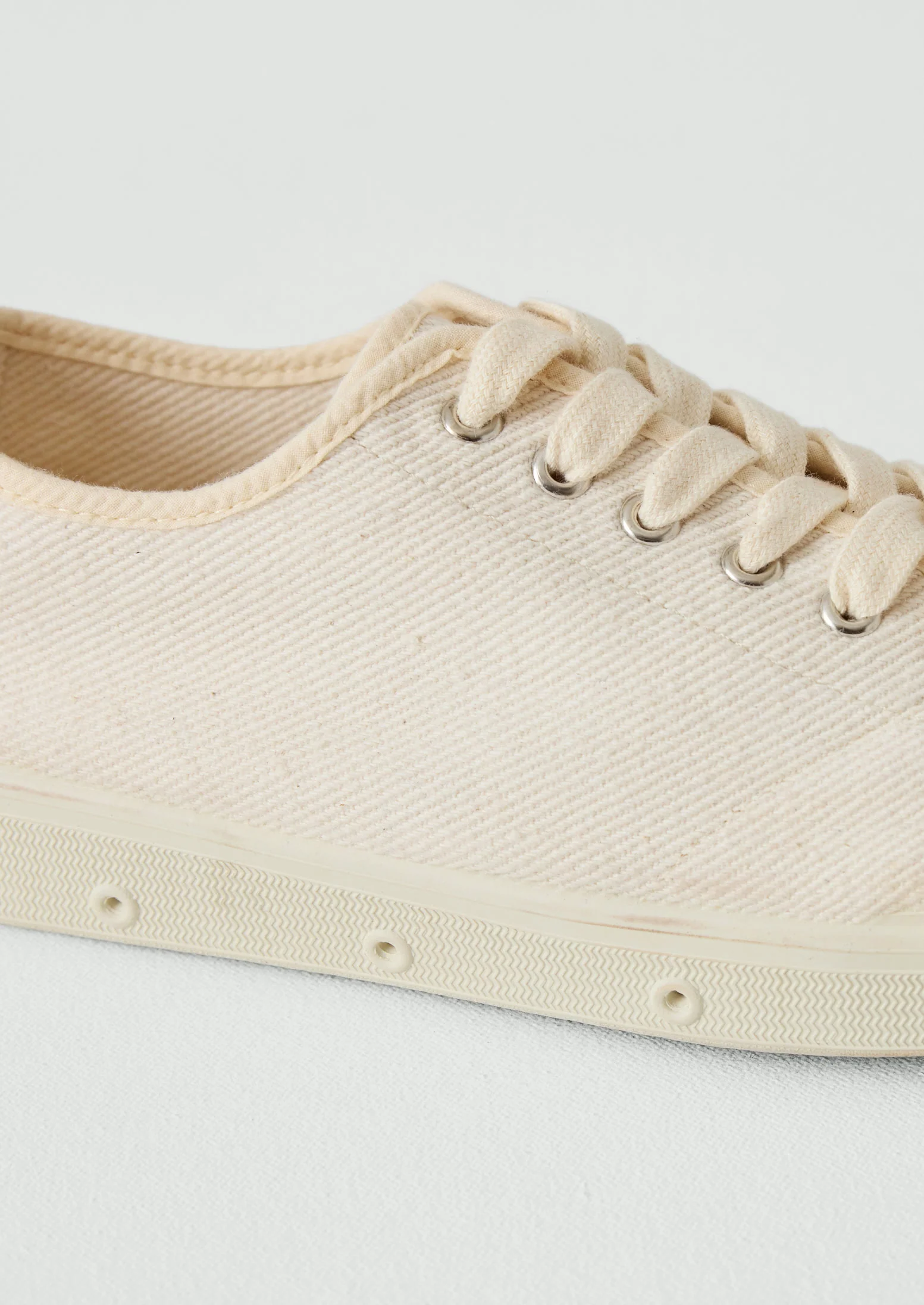 Spring Court Heavy Twill Plimsolls | Ecru - Image 2